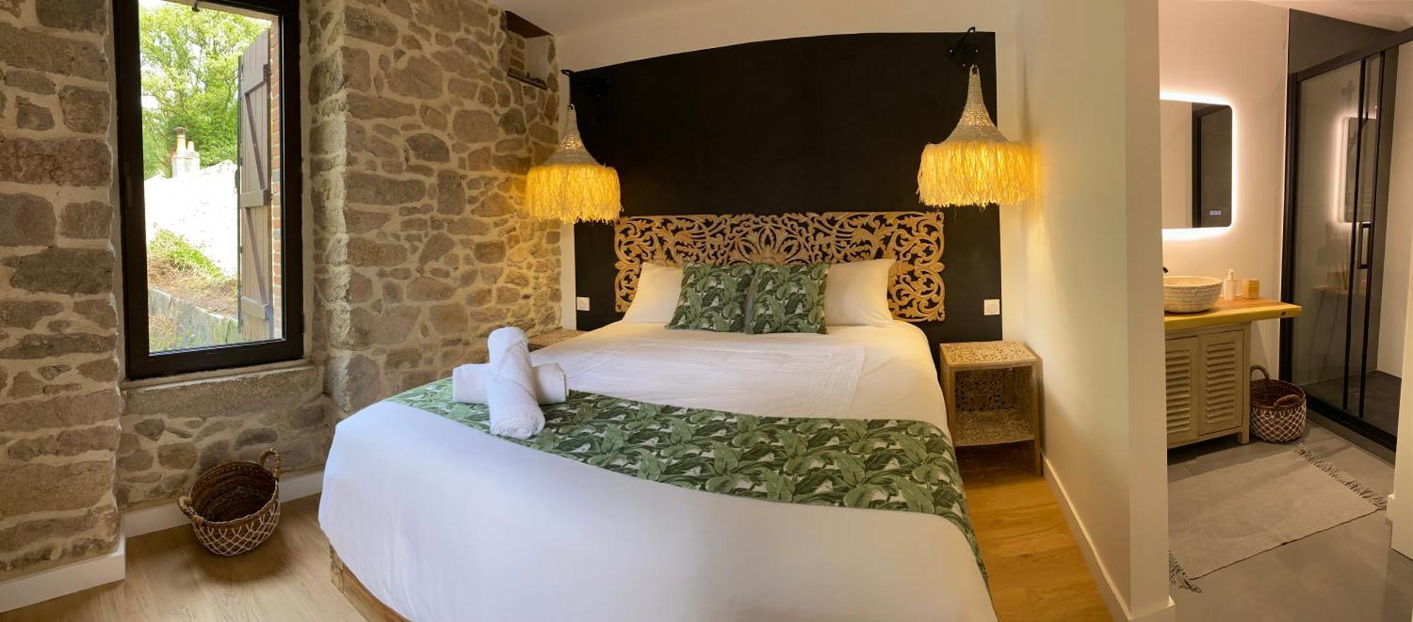 Chanverrie Le Moulin Du Guy, Proche Du Puy Dufou Bed & Breakfast エクステリア 写真