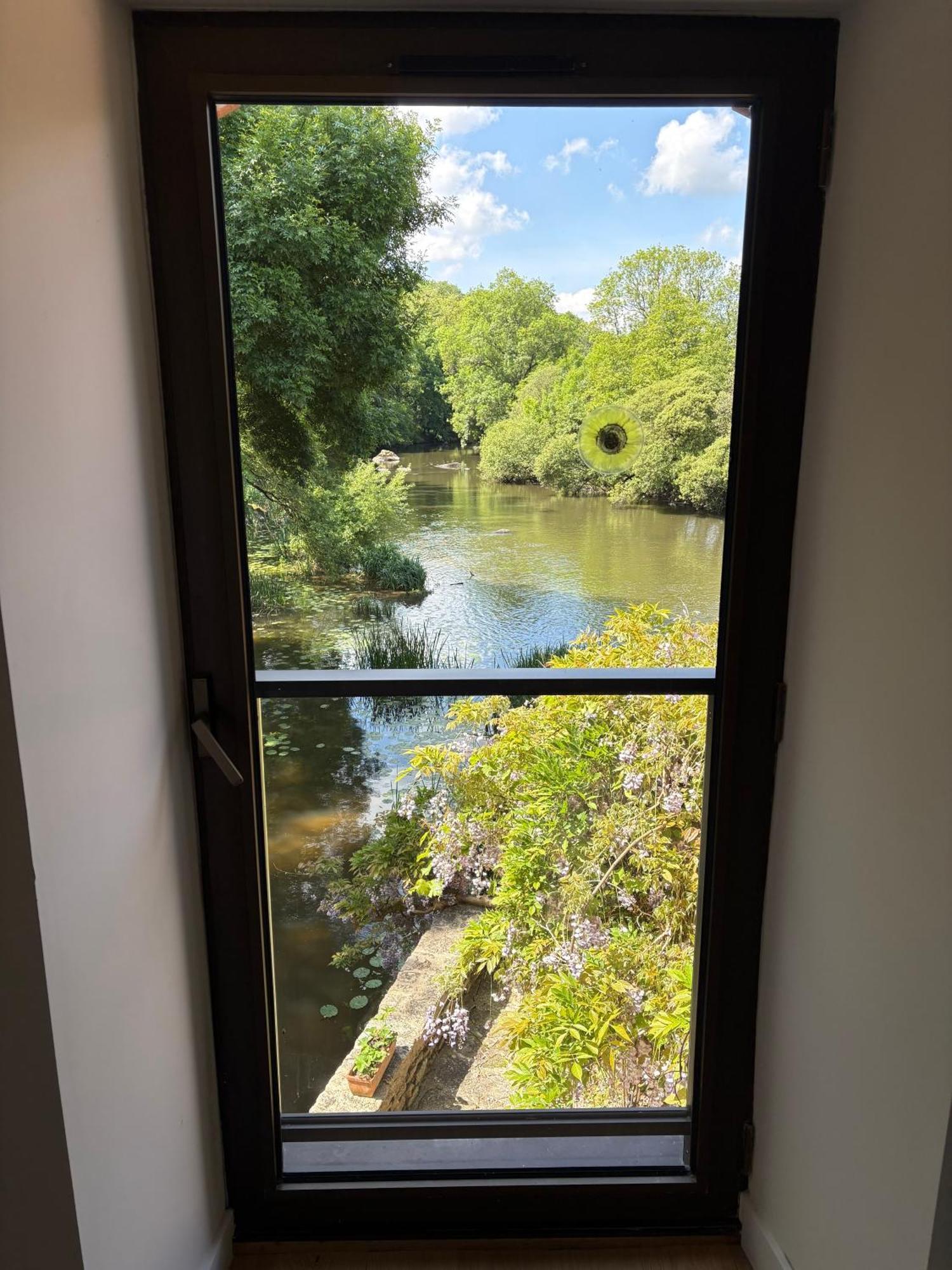 Chanverrie Le Moulin Du Guy, Proche Du Puy Dufou Bed & Breakfast エクステリア 写真